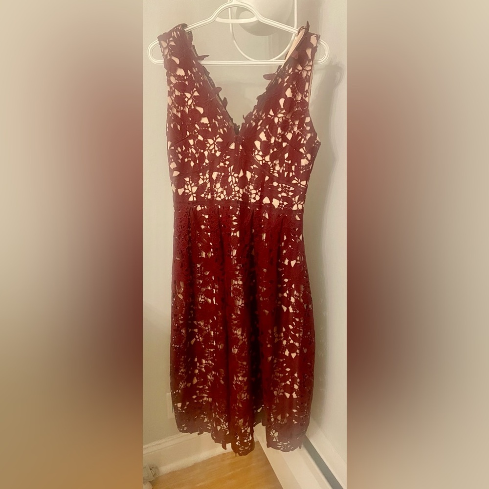 Women’s Soprano Midi Burgundy Lace Dress